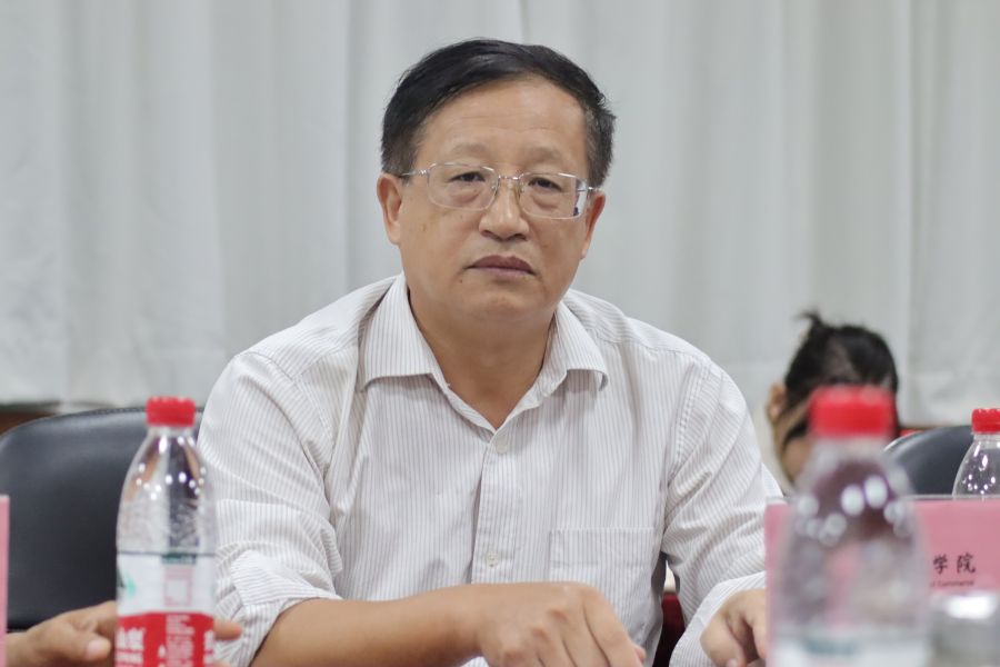 李汉君校长助理发言.jpg